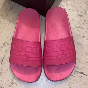 Gucci Pool Slides/ SZ 5